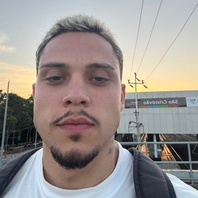 gleizer_gabriel's profile picture. E nem mesmo pensamentos eles possam ter para me fazerem mal