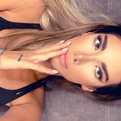 Mariakhosraav1's profile picture. 