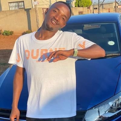 SiyabongaGama11's profile picture. Kaiser Chiefs  & Barcelona  full-time fan 😊💛✌️|JNR Punter|Finance Graduate| Fashion Designer | Vocalist|Dancer|
