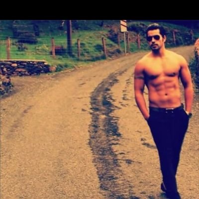 Doge_loverr's profile picture. Physics , Chemistry n Math .. No Bio 😂