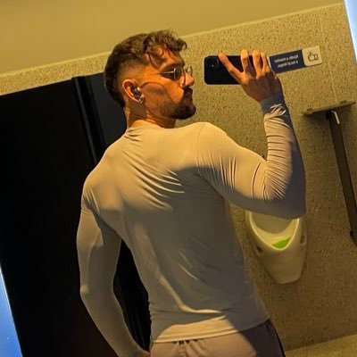eltojunn's profile picture. hope is a dangerous thing for a man like me to have - but I have it