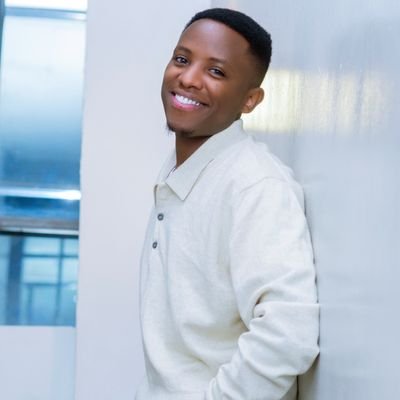 jesuis_samy's profile picture. Be the Best Version of Yourself🙏💯
https://t.co/DtCbEyJmaM and 👇🏼

https://t.co/FoERzRXvcM

Glory Manchester United💖