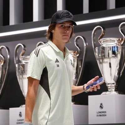 Shadow_stance_'s profile picture. Madrid🤍