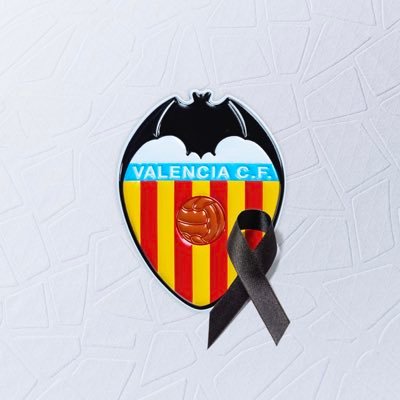 valenciacf_en's profile picture. Official English account of Valencia CF | @valenciacf | @valenciacf_vale | @valenciacfArab | @Academia_VCF | @vcf_femenino
🆕👕➡️https://t.co/jVrmQO9cUl