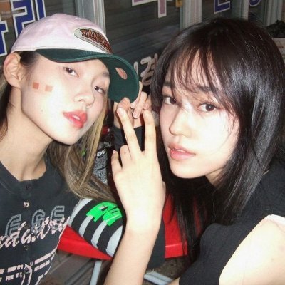 glossminiie's profile picture. bts writer • archive @pjmalchives