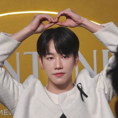 sosoxiww's profile picture. คุณความสุข  วนรัตน์ Aeyo มัมหมีพี่วอร์ มุหยิ่นของพี่สาว
♡ @warwanarat @yinyin_anw  | ลูกพี่ถาบ้างนิดหน่อย 🫣