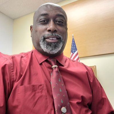 R_gomez_patron's profile picture. Senior patron