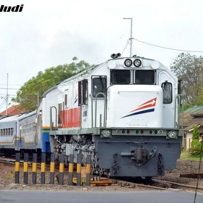 computational_'s profile picture. Kalau Malam Yanto, Kalau Pagi Yanti
(换个角度看世界)