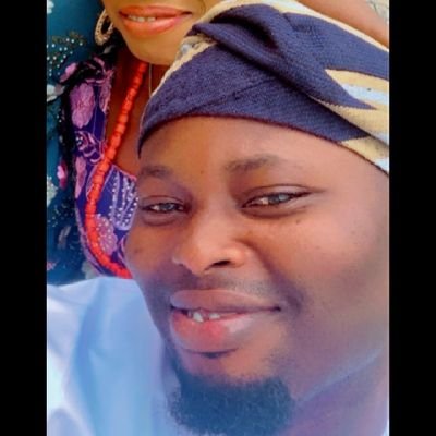 Holamzzy_Casual's profile picture. A Bespoke Menswear and Accessories Styling Brand
👔👖👞💼🕶💯 I.G- holamzzy_casual.