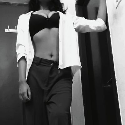 favnightmvr's profile picture. 19 | MDNI | south asian | bisexual | 10$ DM FEE | Findom