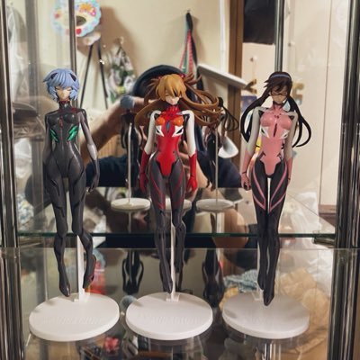 yh2GUWIs5519845's profile picture. オタ歴浅めのエヴァオタです！ 仲良くして頂けたら嬉しいです☺️ 無言フォロー失礼します🙇 三児の父をやっており現在長男、次男にエヴァを仕込み中！🥸 基本的に所持しているグッズ、エヴァ活等のポストをしていきますが、たまに関係ない事もポストしてしまうのですが悪しからず🥺