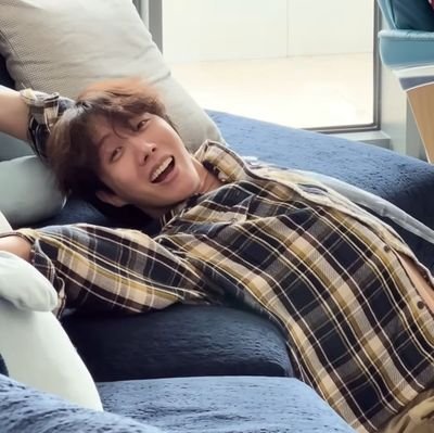williams_m84148's profile picture. I just wanna love you like that HOBI 🤏🏻🤏🏻❤️‍🩹❤️‍🩹
