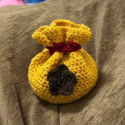 oekaklyarimasu's profile picture. 1顔につき500 円でにがおえかきます。目指せ食費GET。みなさんの日常に幸せを贈ります。ガチャガチャ感覚でご依頼してみてください。わたしのおえかきぜひよろしくお願いします。