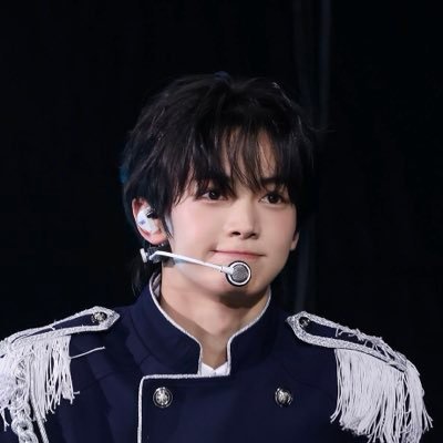 eeaeaeeo's profile picture. 