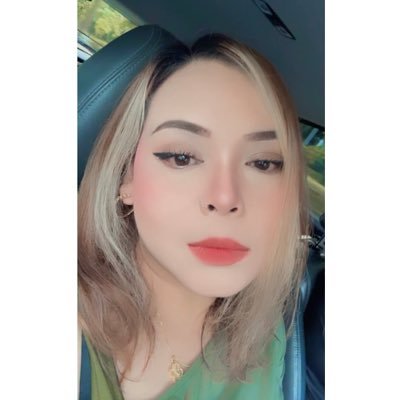 Ella9na's profile picture. I’m just here to rant so just move the fuck along.