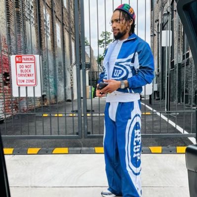 OfficialReUp1's profile picture. OfficialRe🆙 A Form Of Art🖼Inspired By The Energy Of The Necessary ⚖️Hustle💪🏽Of The Environment🏚🤧🤫#EST2012 #DesignerFather Protect My Youth✊