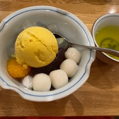 mochmochitarou's profile picture. 忍たま箱推し　雑食　
忍たまの奥深さに気づいてしまったお絵描き初心者。
同人紙いつか出したいな・・・