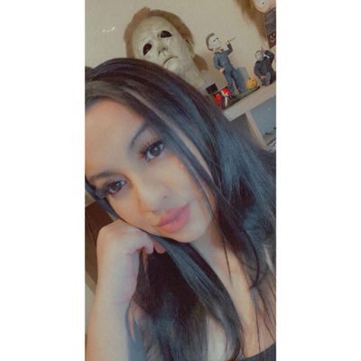 alyssaraenae's profile picture. Mom 💜 Fur mom 🐾 Coffee ☕ Horror fan 👻 Animal lover🐶 Chaos, cuddles, coffee & cozy nights 💖