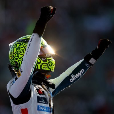 feelthatlovee's profile picture. 🇲🇽 || motorsports, music, tv, movies and all that || fan acc || pato o’ward fan and ln4 defender first, everything else second