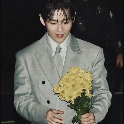 Taesflower_'s profile picture. My home is bts⁷ ||
Taehyung's only snow flower ❄️