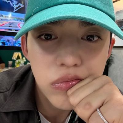 withmumay's profile picture. ⋮ ⌗ 𝐂𝐔𝐑𝐑𝐄𝐍𝐓𝐋𝐘: screaming, crying, fangirling ― switching between seventeen hype & thai drama heartstrings ୭ ˚. ᵎᵎ