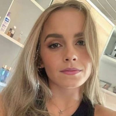 e_watson308's profile picture. 