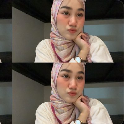 caratcakey's profile picture. professional yapper