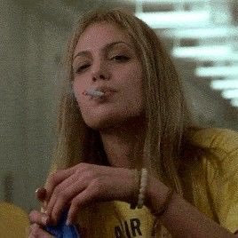 eceminaaa's profile picture. 