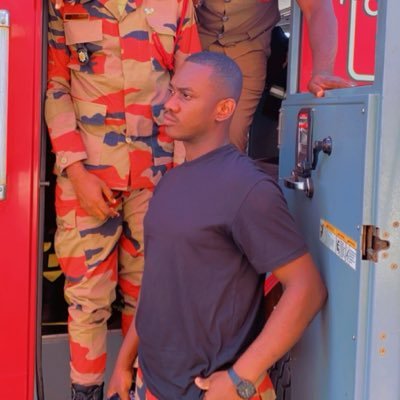 mcnoble_J's profile picture. life is how you make it...be strong 💪 always
Blue is the color...#UPTHECHELS