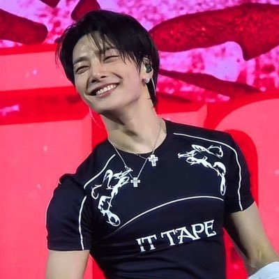 innieinnit's profile picture. 25 / she/her / 🔞 / 🐣🐺 | 🐿️🐰 | 🥟🐷🐇 | 🦊🐶 / minors & sfvv piss off💞