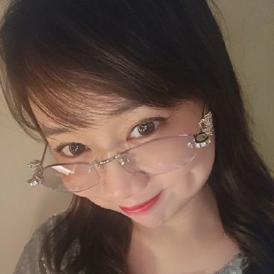 deiii143's profile picture. 