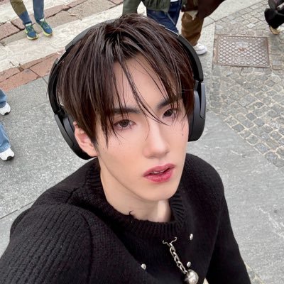 gortorct's profile picture. @𝙥𝙚𝙧𝙩𝙝𝙥𝙥𝙚 (🖤) — @𝙋𝙥𝙨𝙖𝙣𝙩𝙖 (🤍) | https://t.co/8ZoDTohHH7 | phuaa , BUS is twelve! | @patrick_pppat | INTO1 | ( fan account ) #reviewgortor 💗🫧🍎🎧🌷