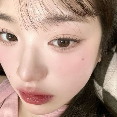 ryumtin's profile picture. mention after dm 🍎‼️