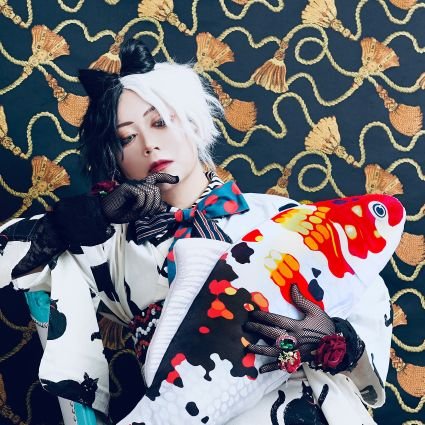 kai_megane's profile picture. 原神、ゼンゼロ、薬屋、フリーレン、twst、fgoと、今マーダーミステリーが熱いので呟き多めです！！他にもスタレ、刀剣、ヒプマイ、コナン、鬼滅等にハマっているアラフォーが酒を飲み飯食べたり絵を描いたりコスしたりする日常垢。愛猫喪中の社畜貝社員。ビビりなので知らない人はフォロバ控えてます。ごめんなさい。