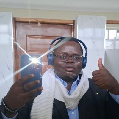 Wambuakyalo_J's profile picture. Your decadent evolution - The art of becoming — with bite.