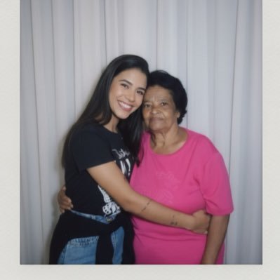 issedilaine's profile picture. Somos extraordinários quando acreditamos em nós mesmos.