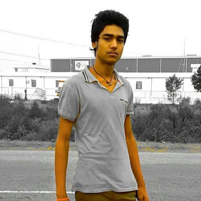 Nvonline123's profile picture. 