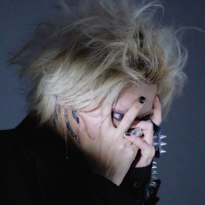 yutagatinhos's profile picture. escutador profissional de música e fazendo mestrado em vampirismo