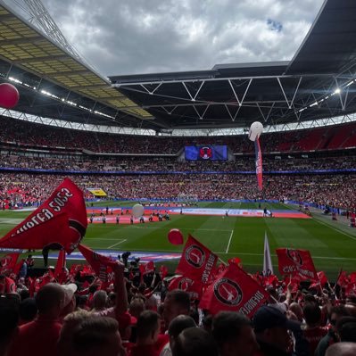 Adamwadsworth__'s profile picture. CAFC❤️