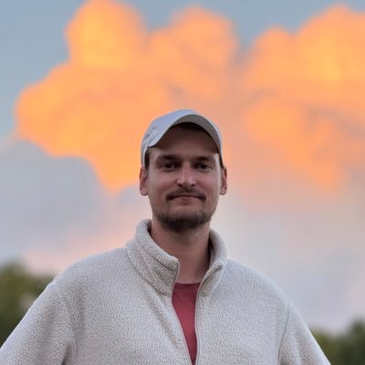 AdrienCens's profile picture. Mobile app maker. Trying to escape my 9-5 job by making apps. Building https://t.co/H3HRcFMyfb ($100 MRR), https://t.co/UHSSF9mUYH and https://t.co/3wlpIgIkgq ($50 MRR)