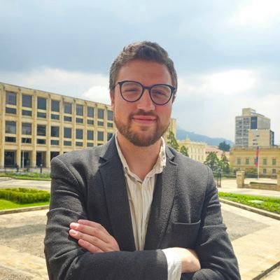 CAndresRamirezG's profile picture. Prof en Política y RI @USergioSrboleda. MA Est. Políticos @BogotaUNAL. Doctorando en CS @Usal.