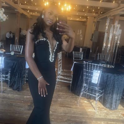 adreeesm's profile picture. the meek shall inherit the earth 🦋