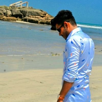 hindu_balak07's profile picture. मृत्यु ही जीवन का अंतिम सत्य है |
जय श्री राम🙏🚩|
#unapologetichindu | Sanatani🕉|
धर्मत्यागात् मरणं वरम्|
|Politics | Religious | IR |