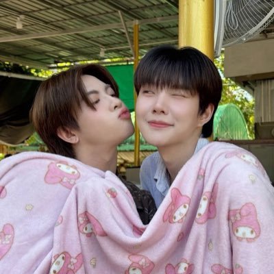 smileningli's profile picture. 𝙏𝙝𝙞𝙨 𝙖𝙘𝙘𝙤𝙪𝙣𝙩 𝙨𝙪𝙥𝙥𝙤𝙧𝙩𝙨 | Tack | Fay May | Tle Firstone Keng Namping Por Teetee Thomas Kong Auau Save |