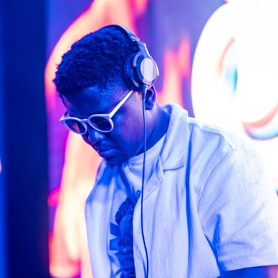 Count_Melvin's profile picture. Absquatulatist || Audio Engineer || MD @MwamiMedia || Ops @zonke_africa || Rants about random things.