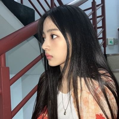 newjiicafe's profile picture.