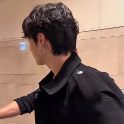 wearp06's profile picture. fan account @bts_twt ♡ อุนแม่แท้ๆของน้องลูกมิกับแม่ปลอมๆของน้องแตกะยอง🐥🐻 「แอคบ่นขิงข่า」 ⟢ @jjsp06 🌻