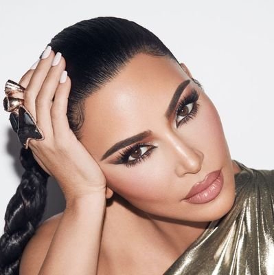 WannaBeLikeKim's profile picture. Let your dreams be bigger than your fears and your actions louder than your words. 🦋

 katarina.kardashian@yahoo.com