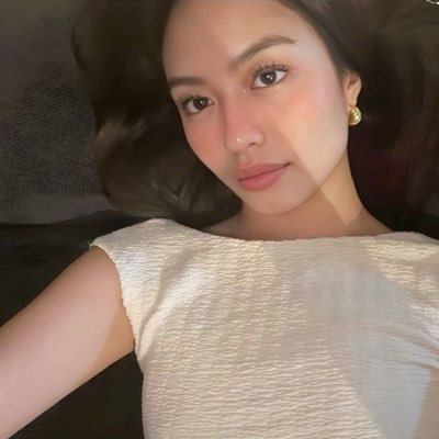 isaebiy's profile picture. fan account