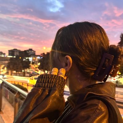 nurthesavage's profile picture. maymunların birtanesi, kraliçe / finansal okur yazar / zorunlu sorumlu